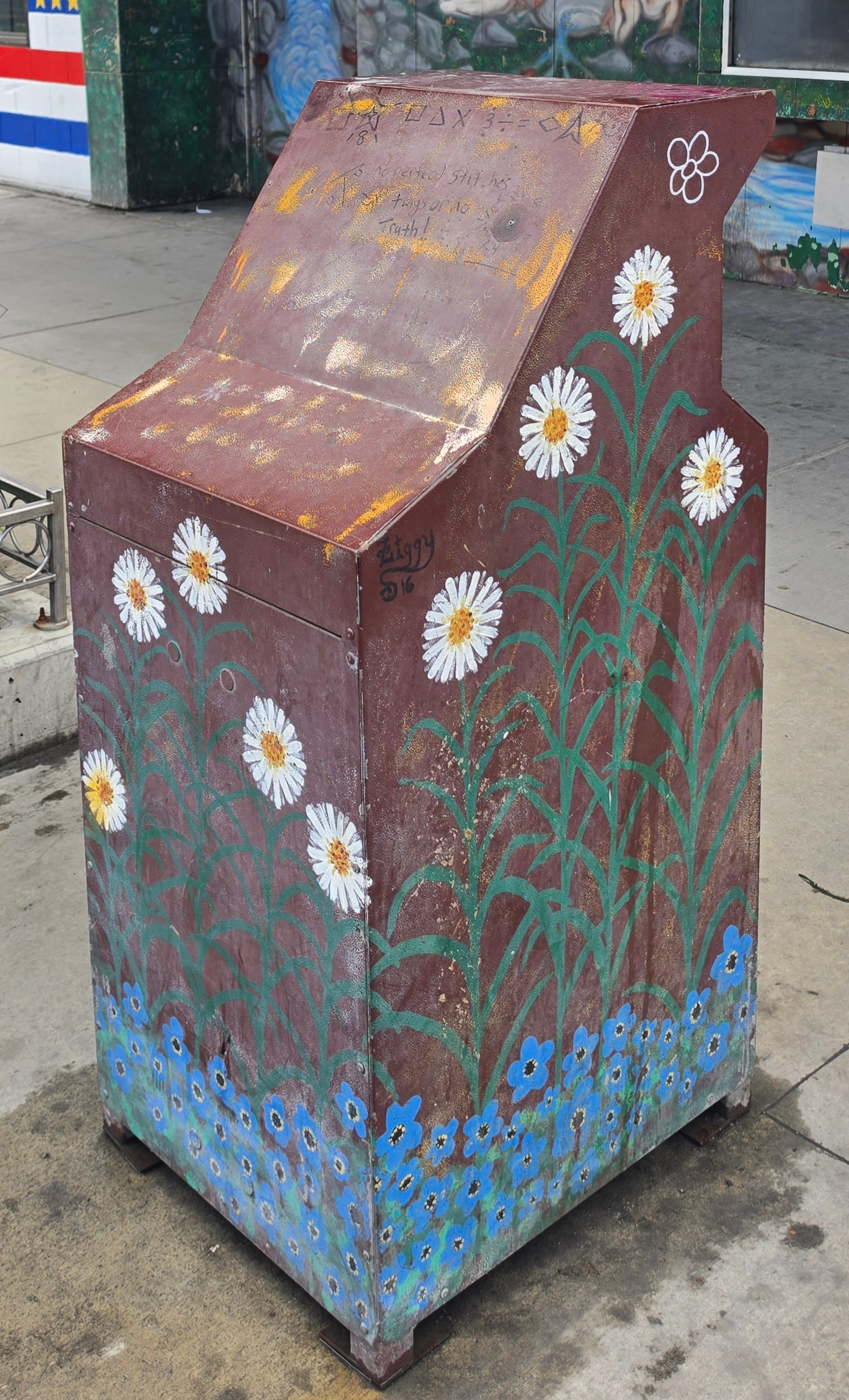 mural in Anchorage by artist unknown.