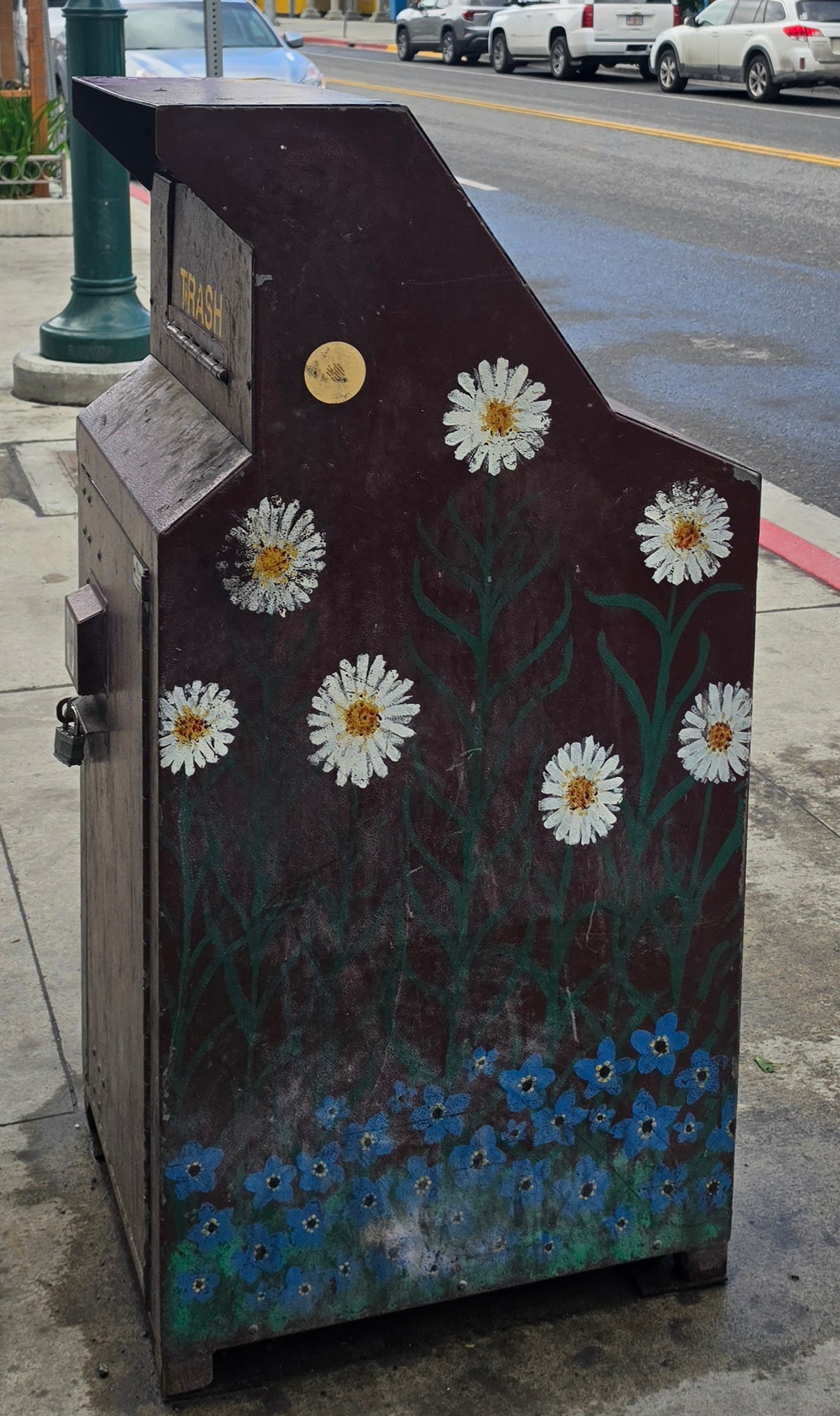 mural in Anchorage by artist unknown.