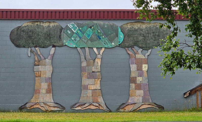 mural in Anchorage by artist unknown.
