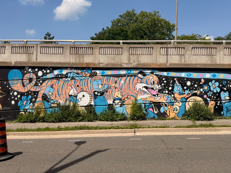 mural in Hamilton by artist unknown.