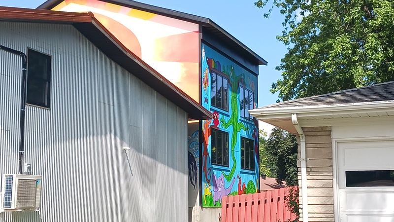 mural in Bloomington by artist Peter Thaddeus.