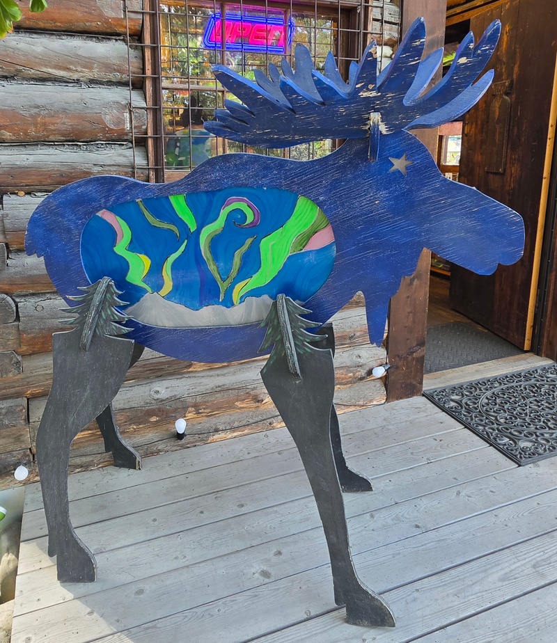 mural in Talkeetna by artist unknown.