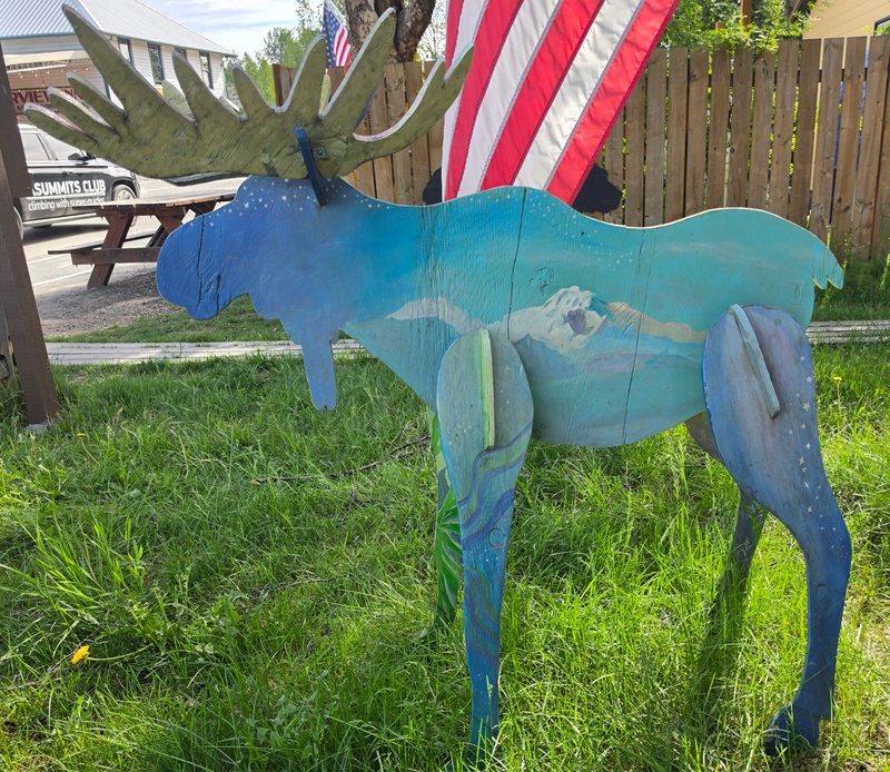 mural in Talkeetna by artist unknown.