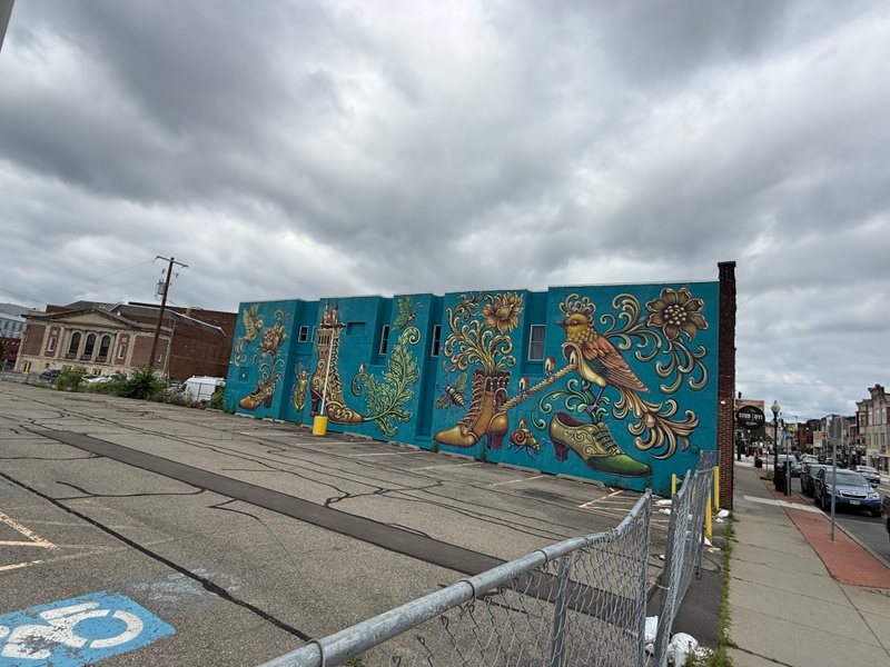 mural in Johnson City by artist unknown.