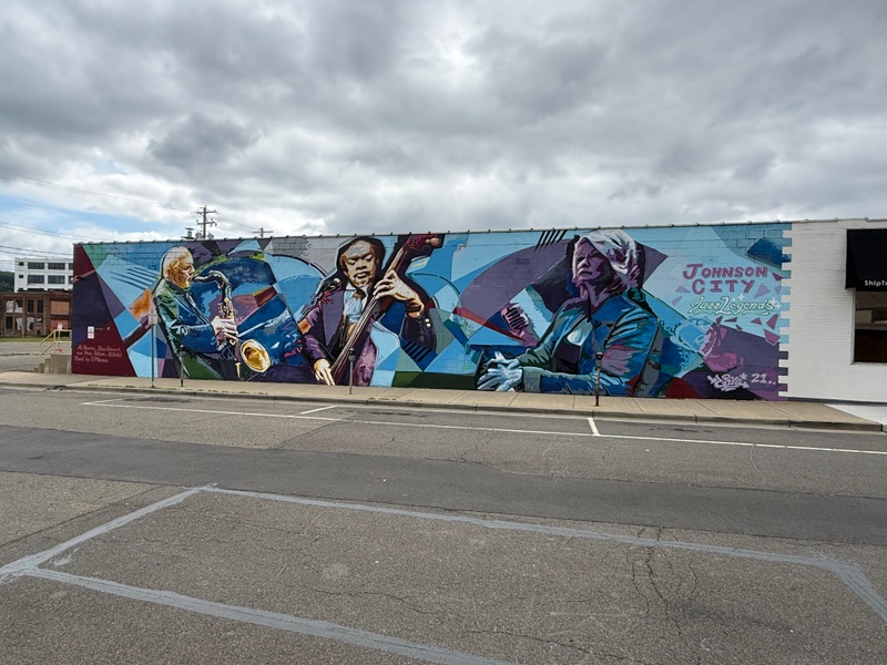 mural in Johnson City by artist unknown.