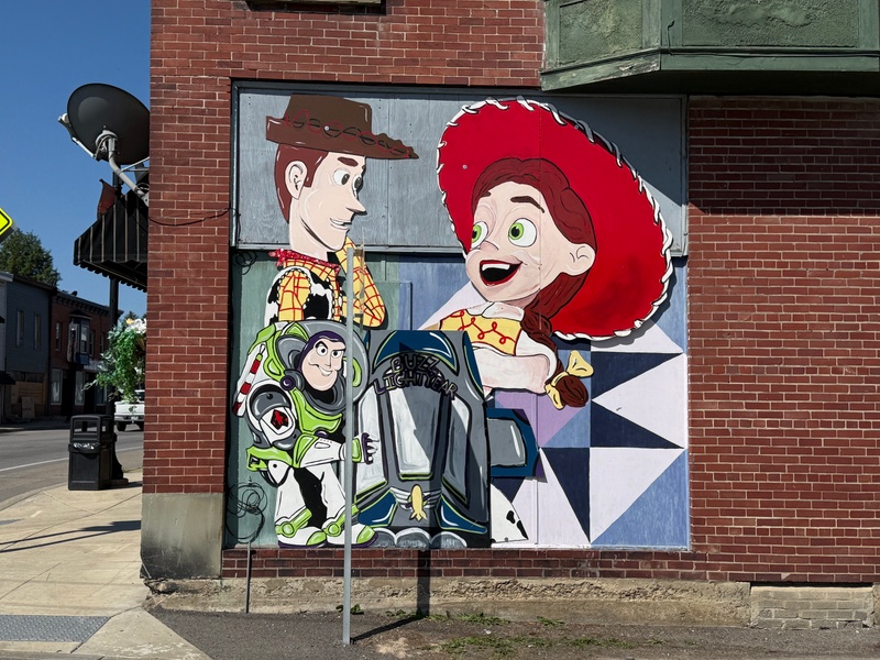 mural in Arcade by artist unknown.