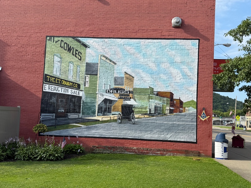 mural in Bolivar by artist unknown.