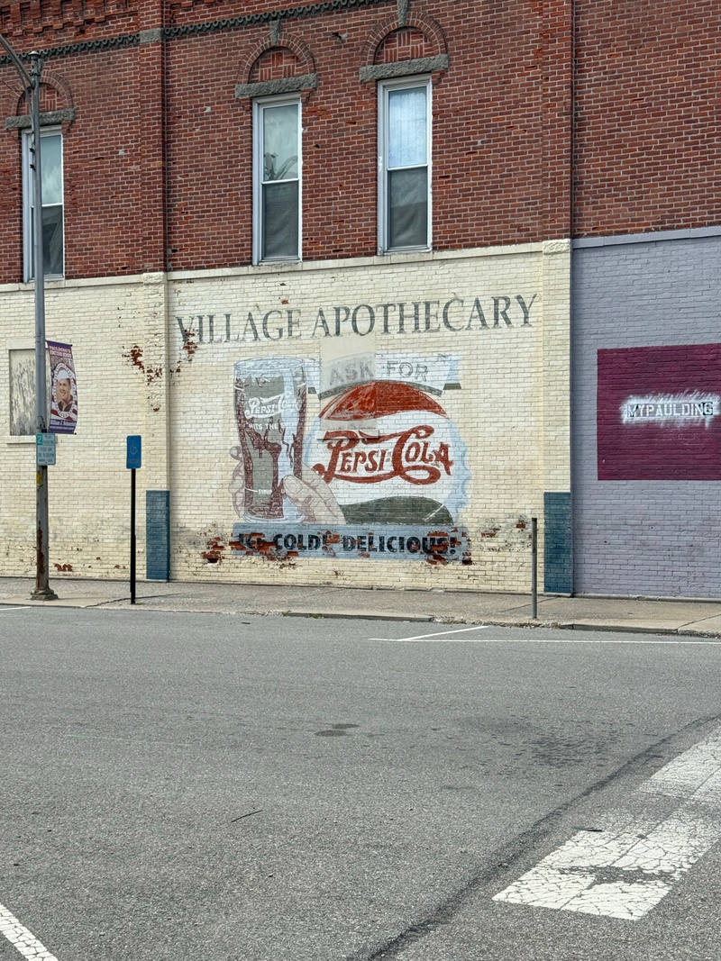 mural in Paulding by artist unknown.