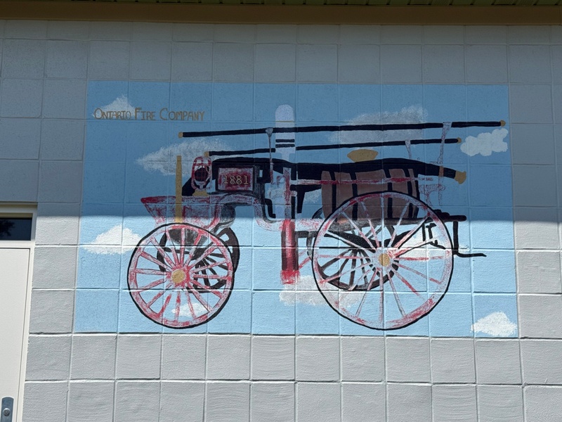 mural in Ontario by artist unknown.