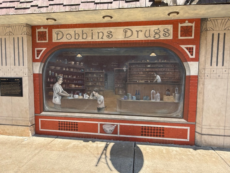 mural in Lyons by artist unknown.