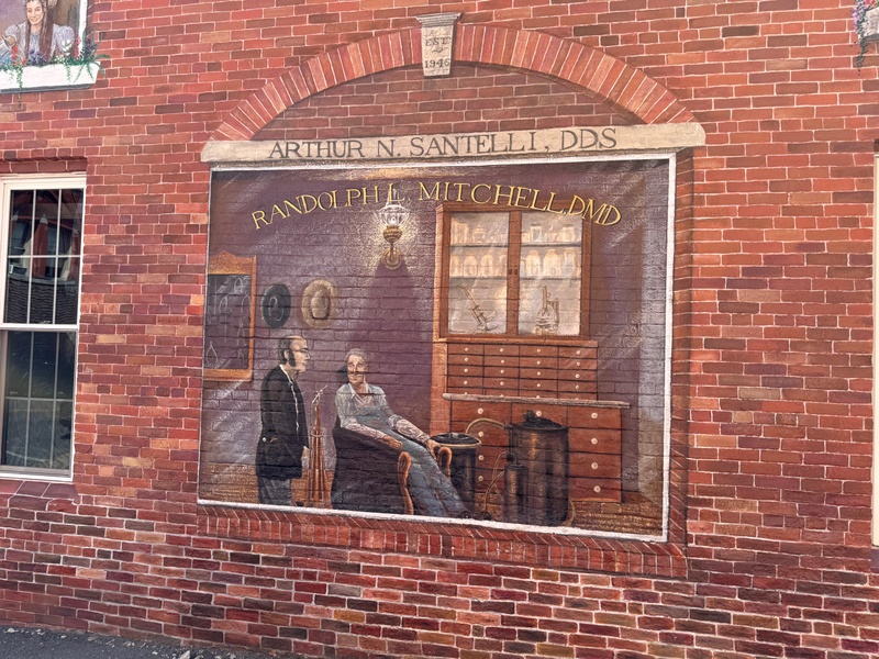 mural in Lyons by artist unknown.