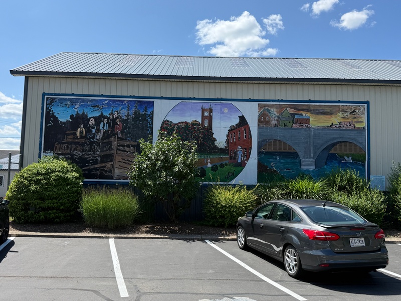 mural in Lyons by artist unknown.