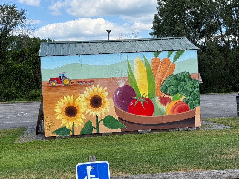 mural in Walworth by artist unknown.