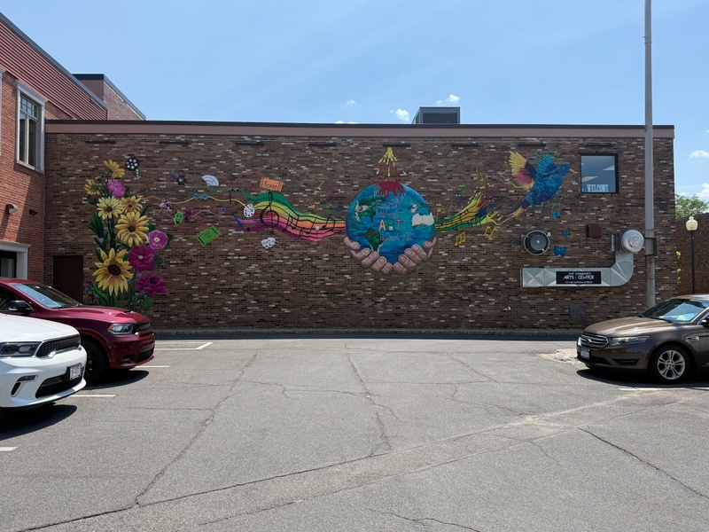mural in Fulton by artist unknown.