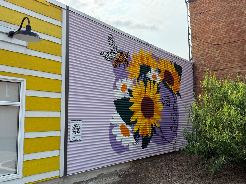 mural in Chatham-Kent by artist unknown.