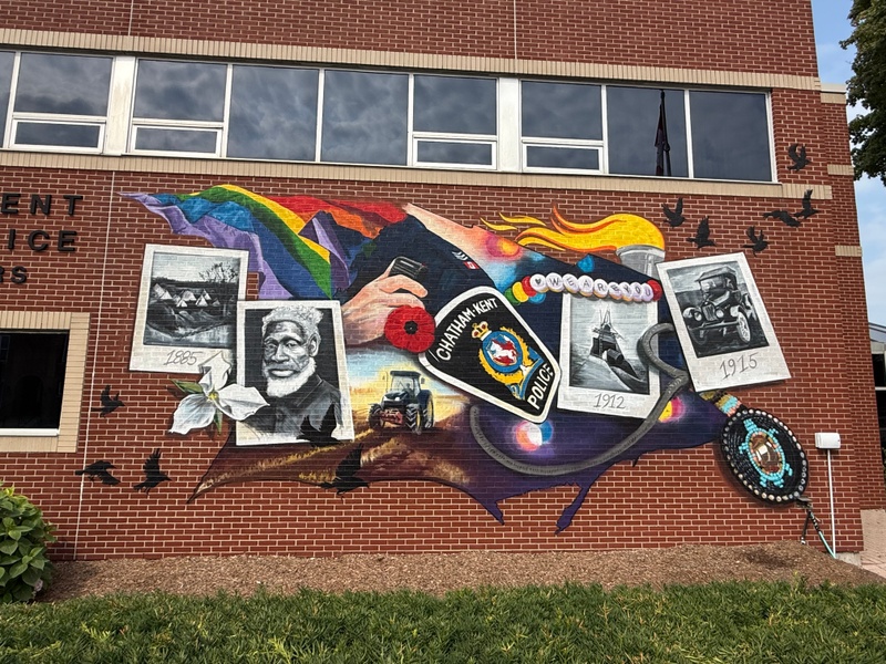 mural in Chatham-Kent by artist unknown.