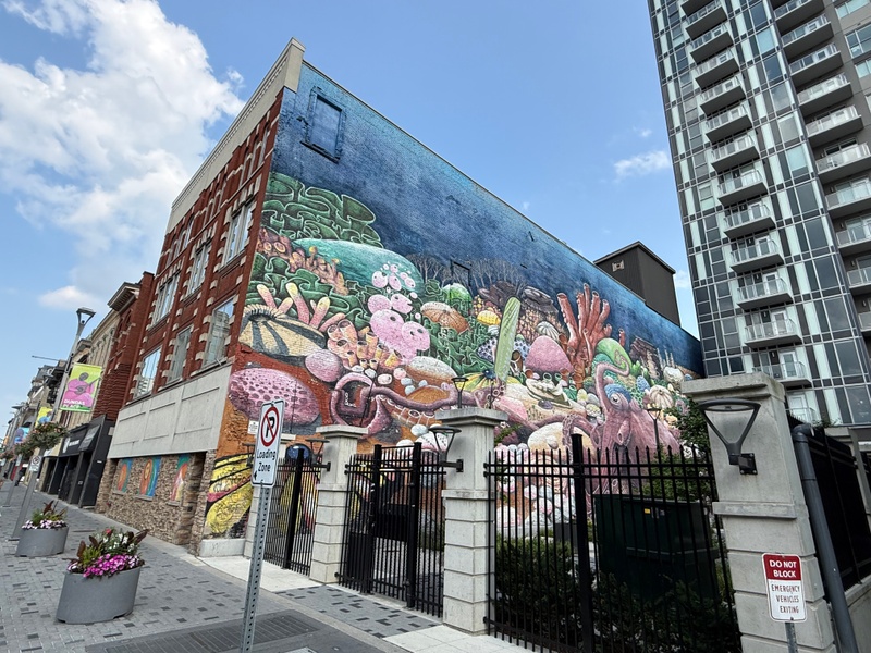 mural in London by artist unknown.