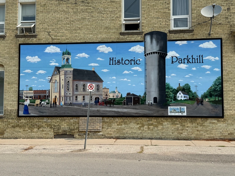 mural in North Middlesex by artist unknown.