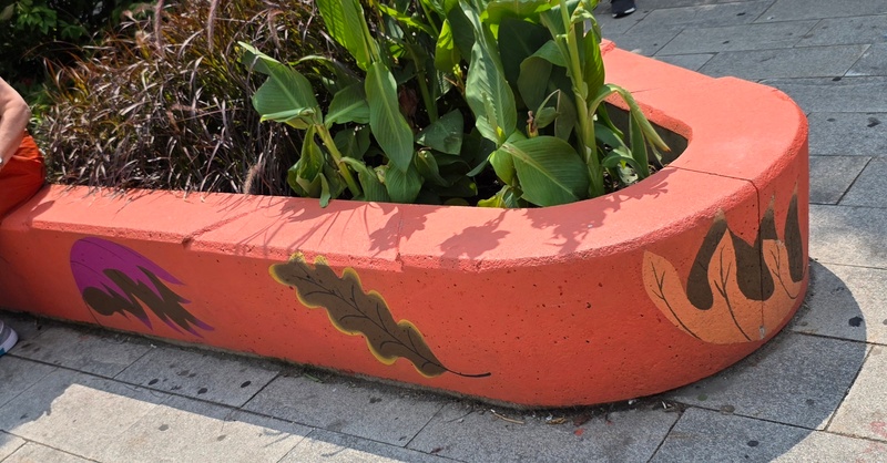 mural in Toronto by artist unknown.