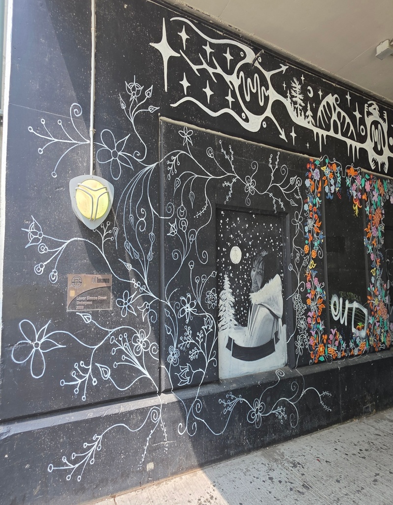 mural in Toronto by artist unknown.