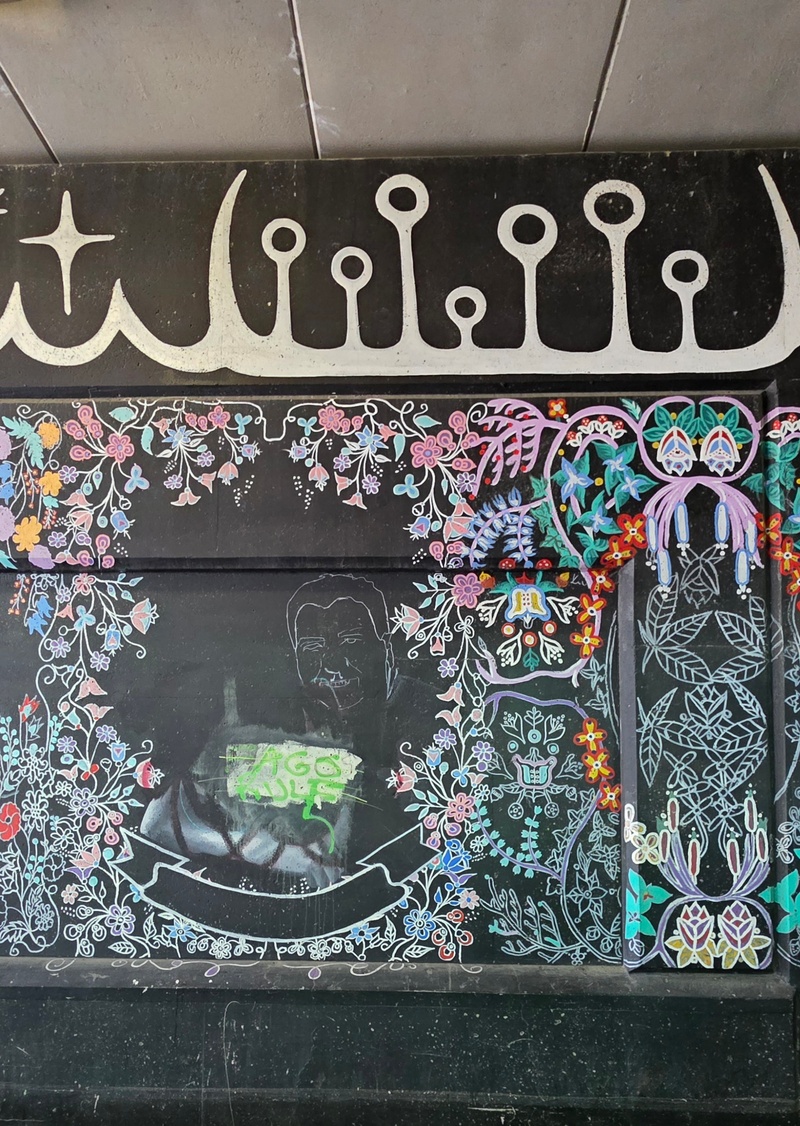 mural in Toronto by artist unknown.