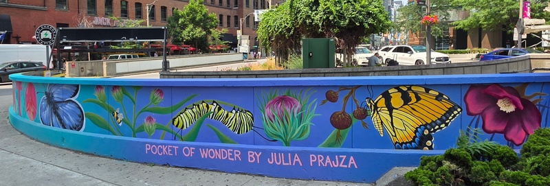 mural in Toronto by artist unknown.