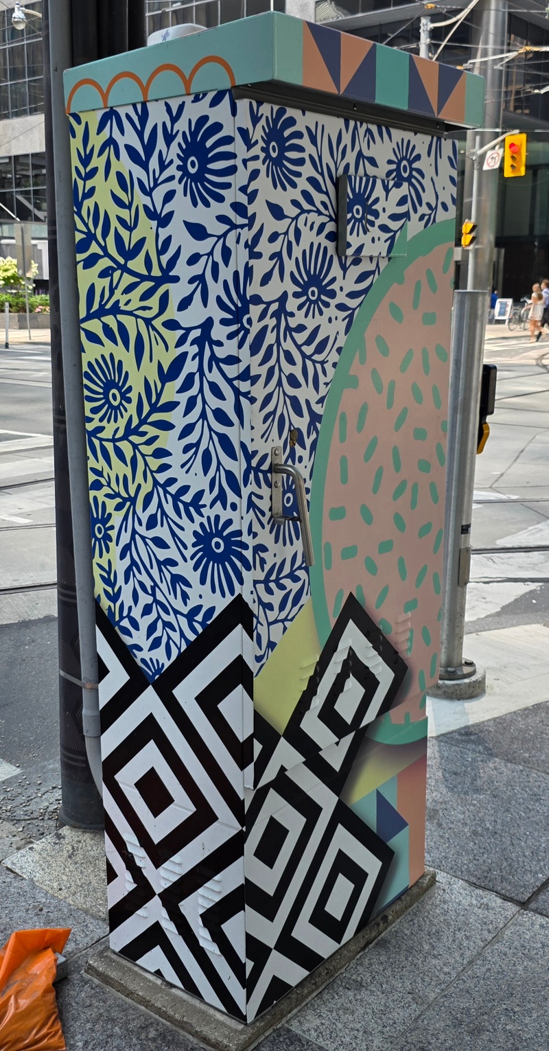 mural in Toronto by artist unknown.