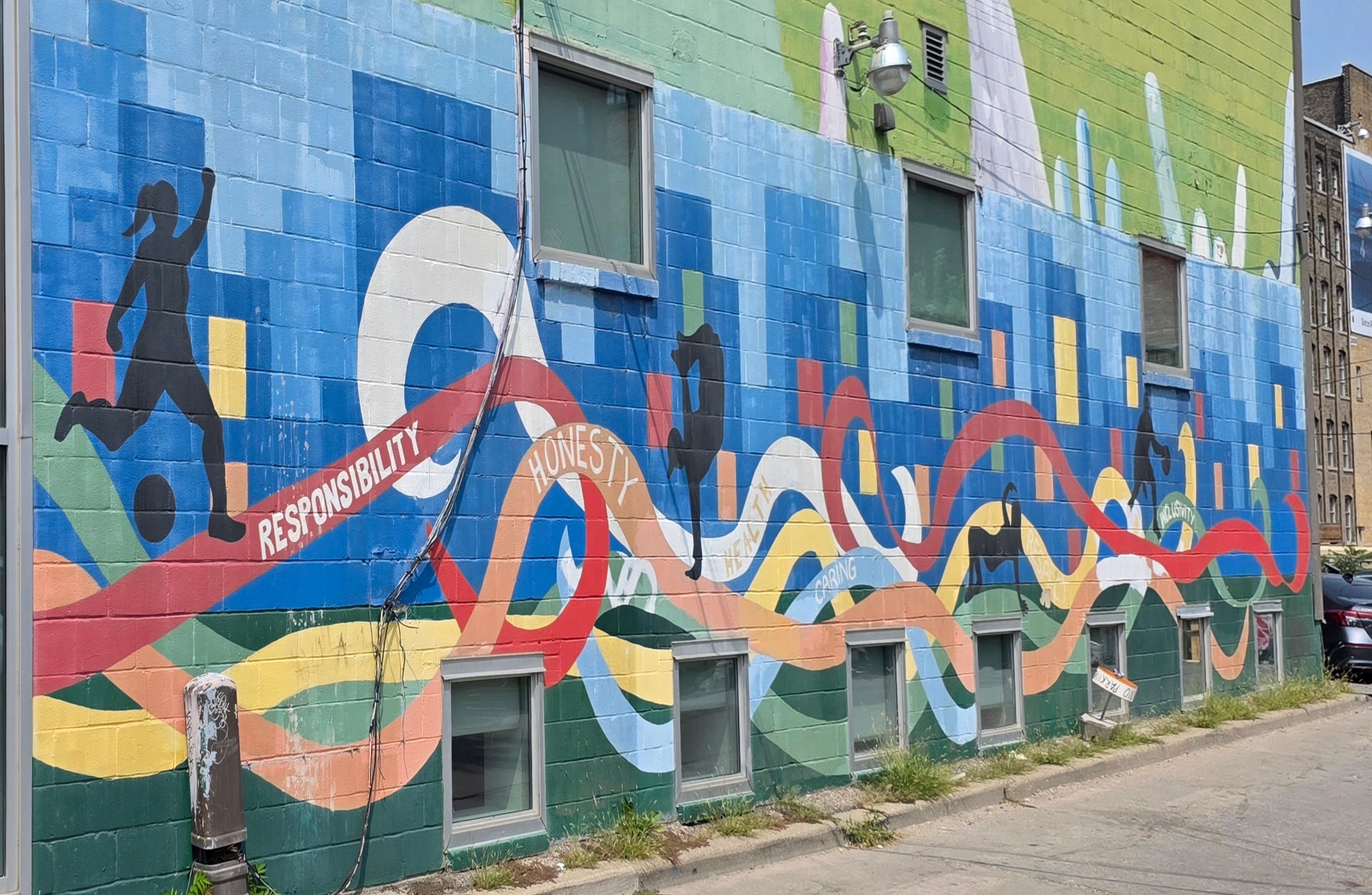 mural in Toronto by artist unknown.