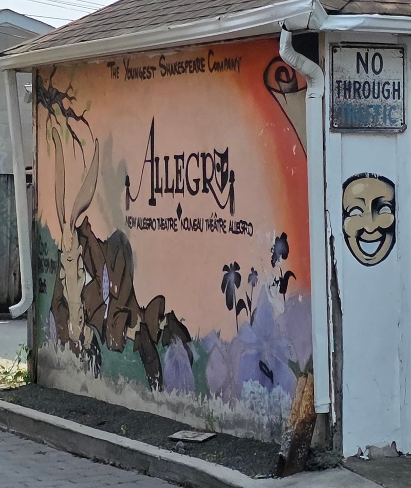 mural in Toronto by artist unknown.
