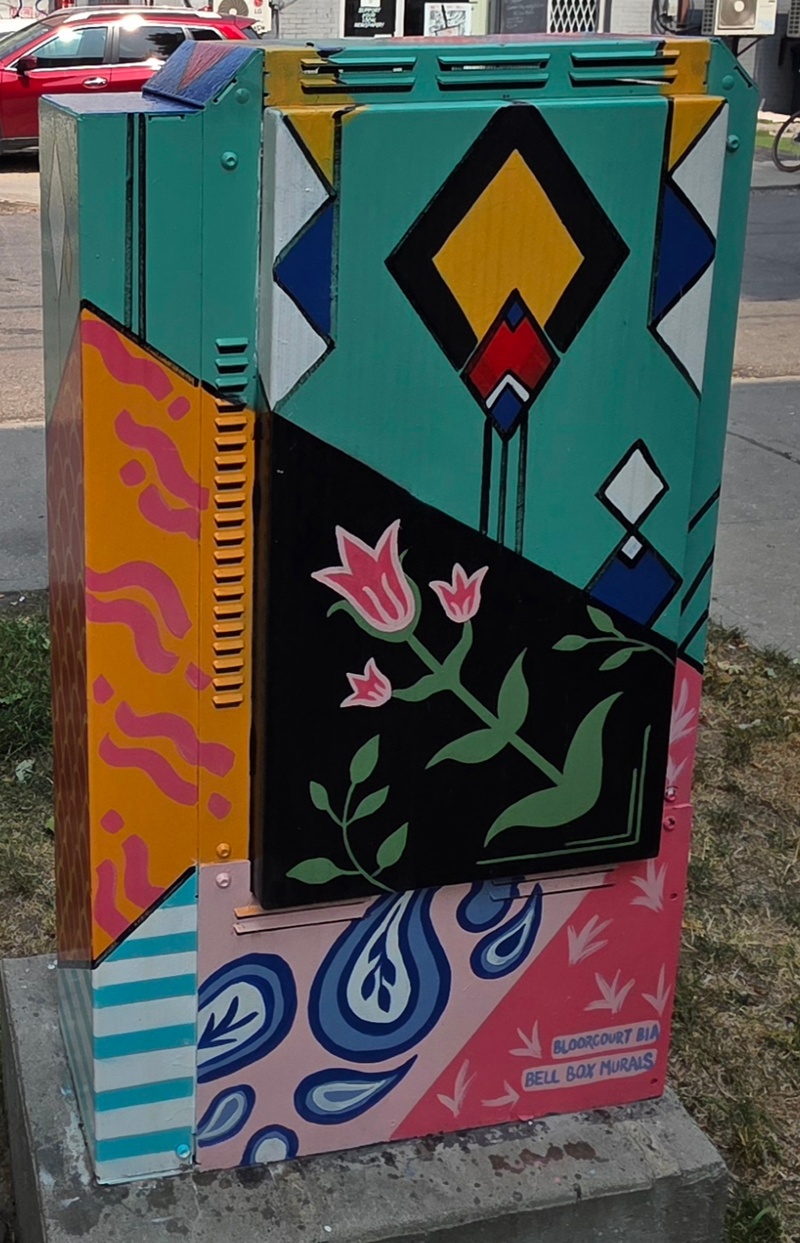 mural in Toronto by artist unknown.