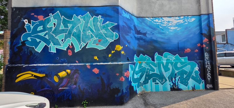 mural in Toronto by artist unknown.
