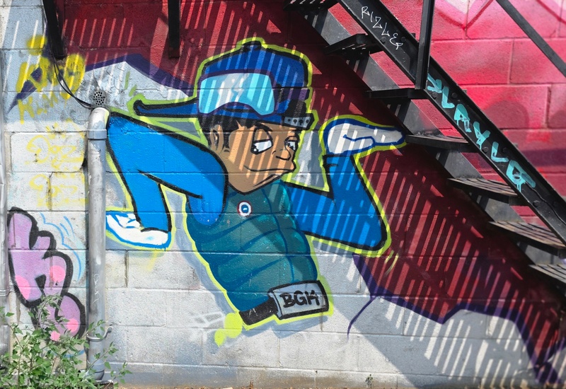 mural in Toronto by artist unknown.