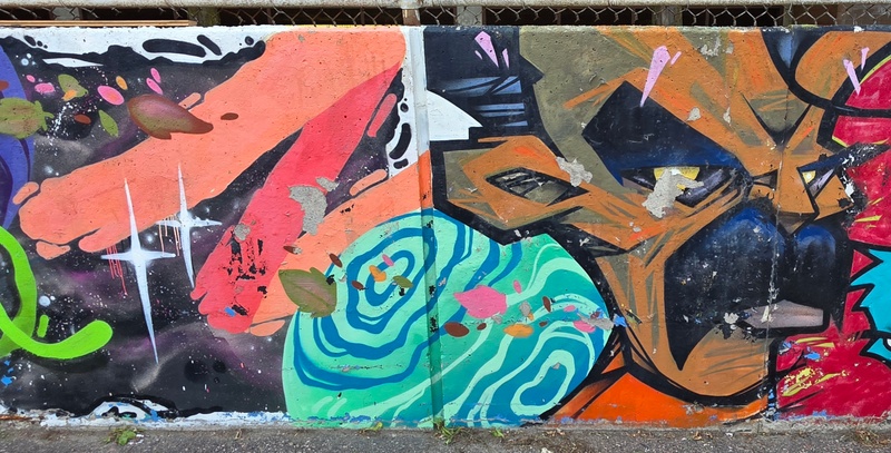mural in Toronto by artist unknown.