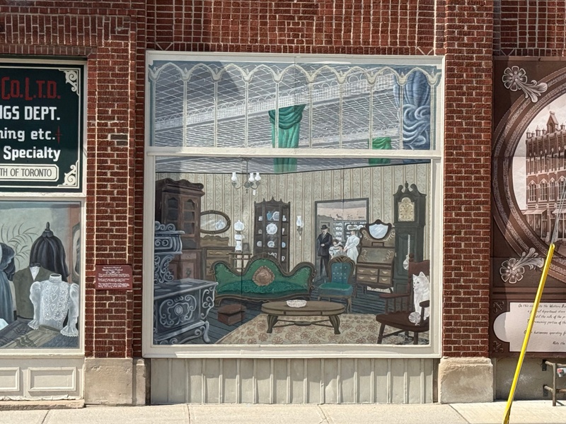 mural in Midland by artist unknown.