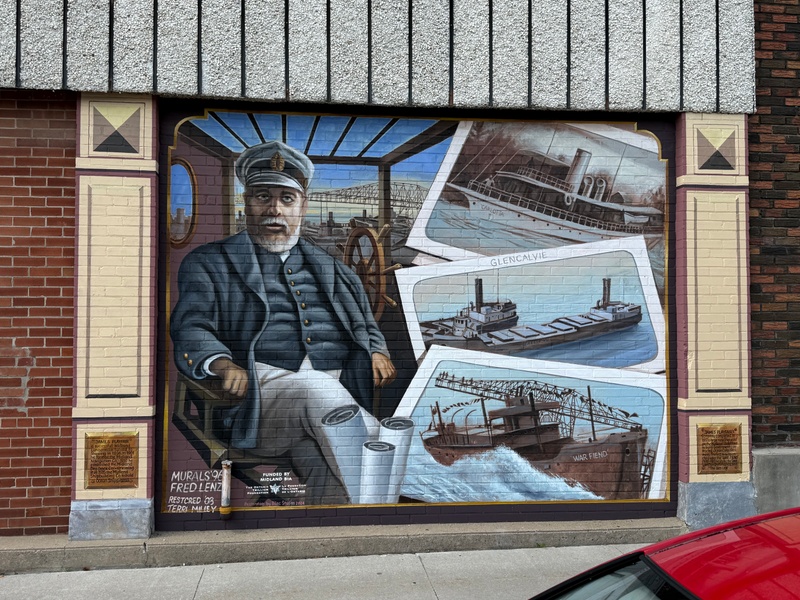 mural in Midland by artist unknown.