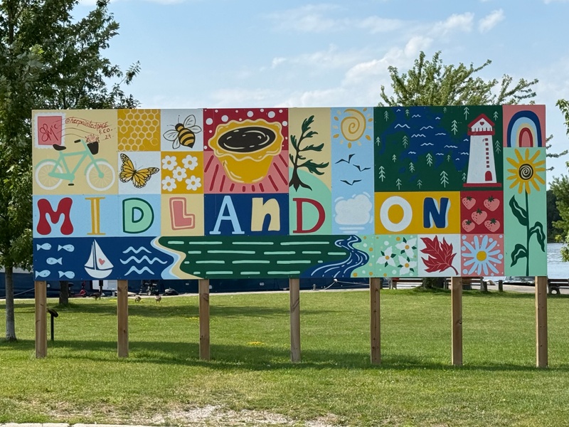 mural in Midland by artist unknown.