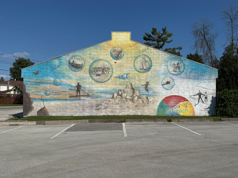 mural in Wasaga Beach by artist unknown.