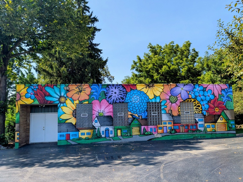 mural in Garfield Heights by artist Garrett Weider.