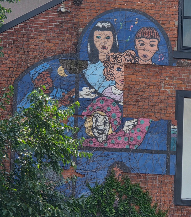 mural in Hamilton by artist unknown.