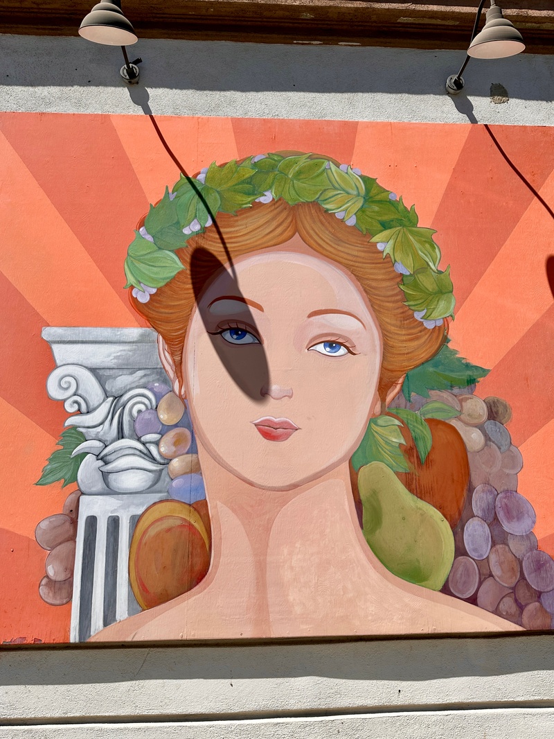 mural in Pomona by artist unknown.