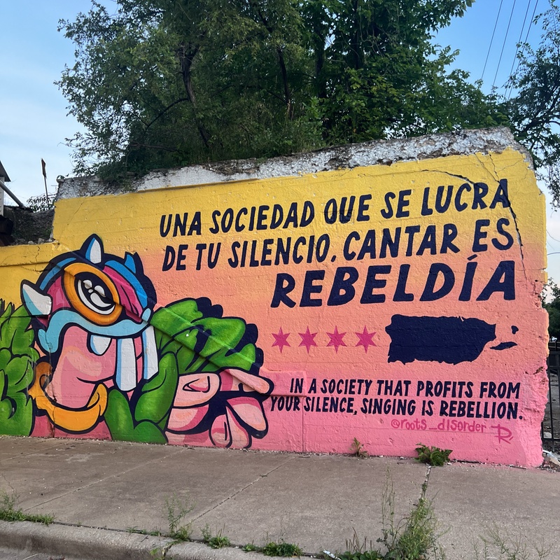 mural in Chicago by artist José Raíces.