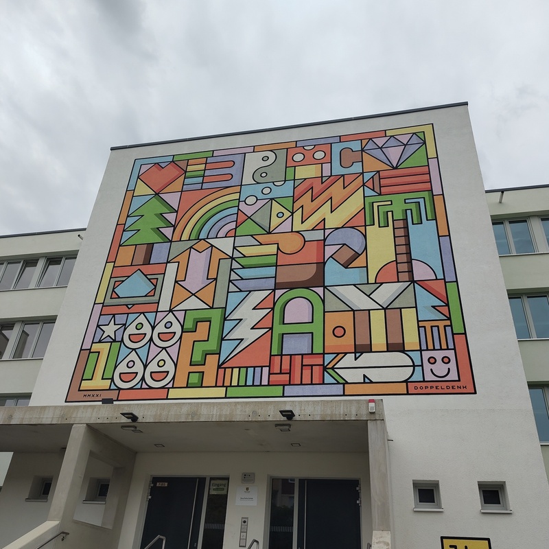 mural in Leipzig by artist Doppeldenk.