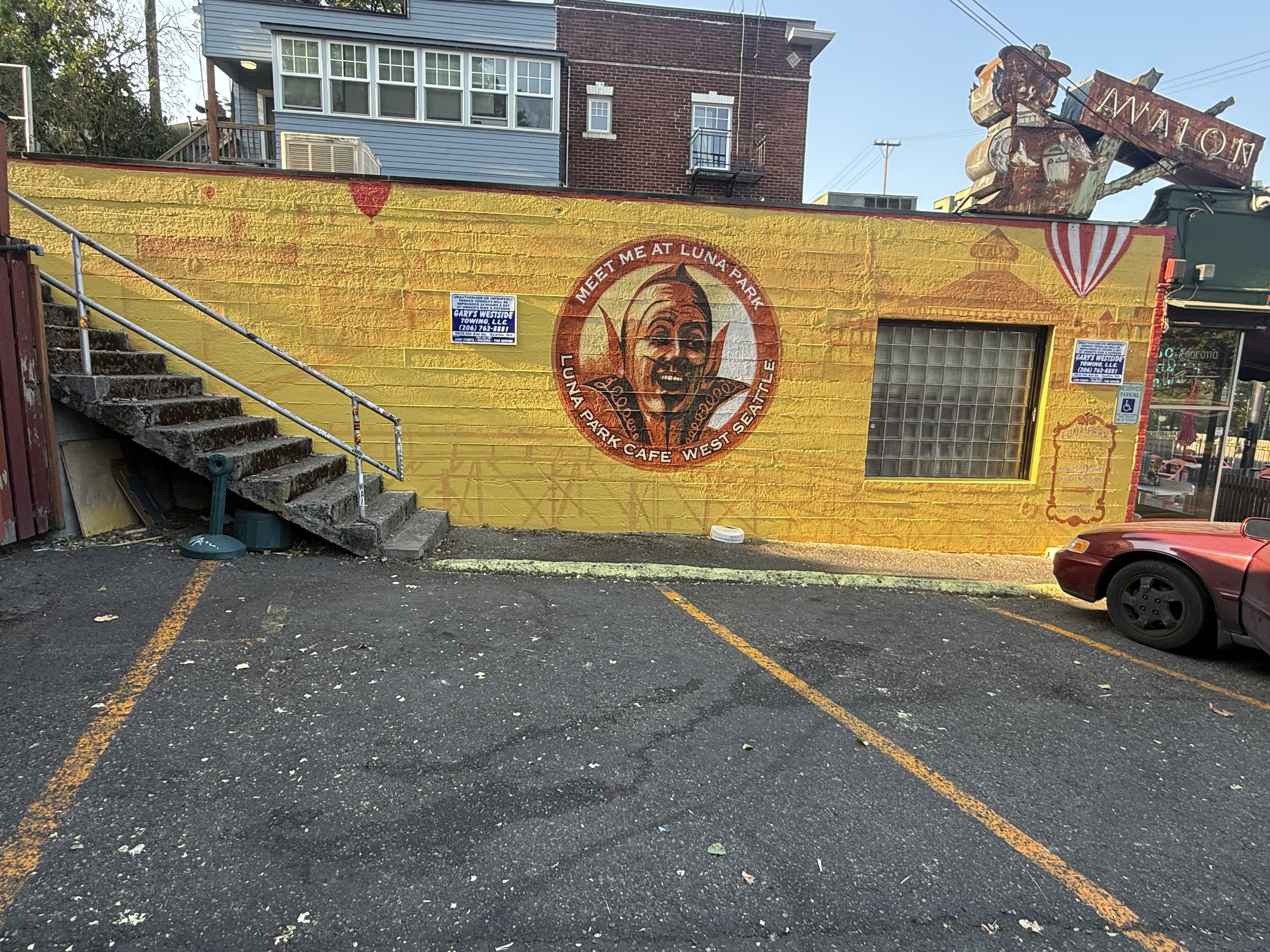 mural in Seattle by artist Jarman Hauser.
