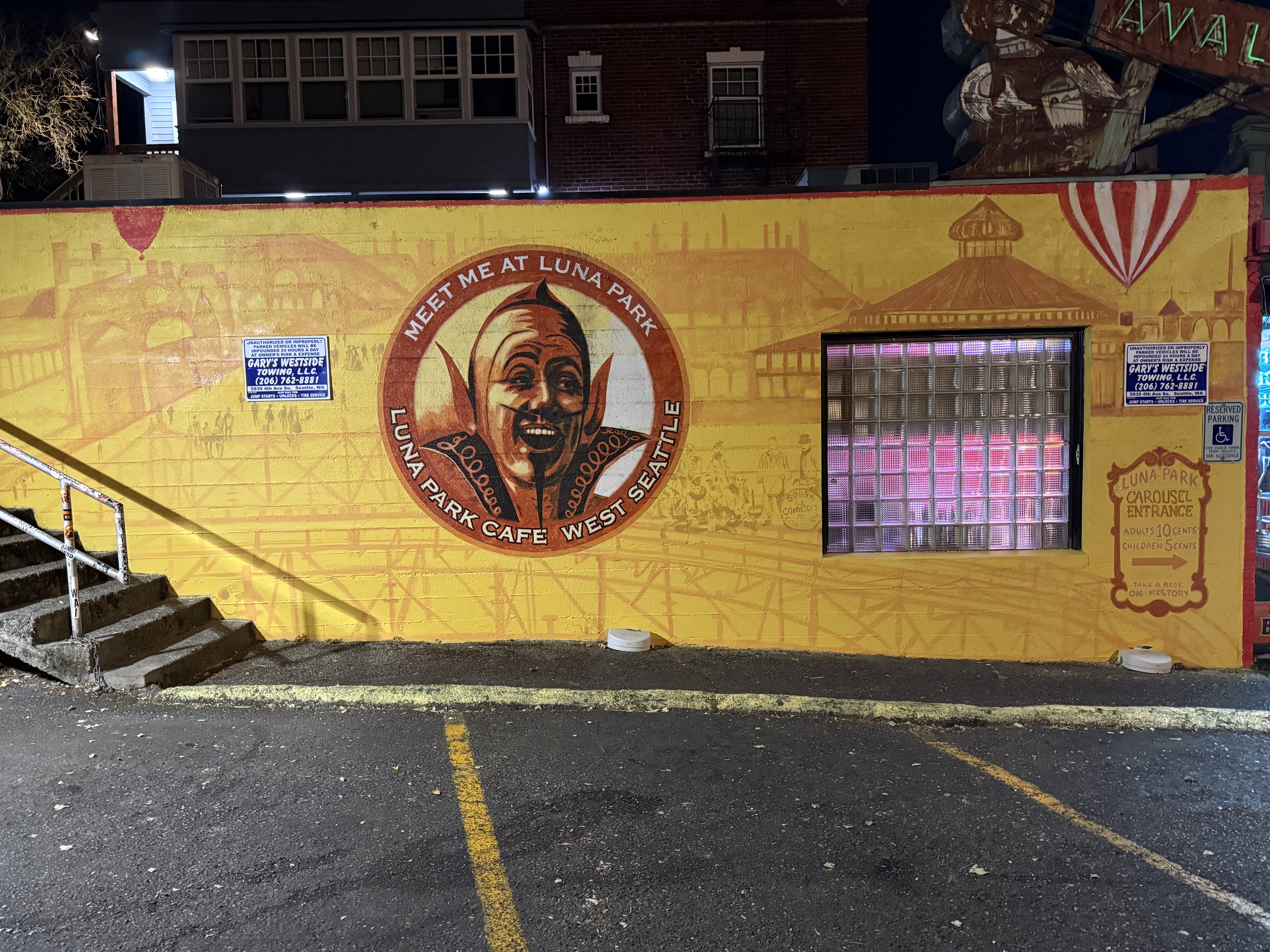 mural in Seattle by artist Jarman Hauser.