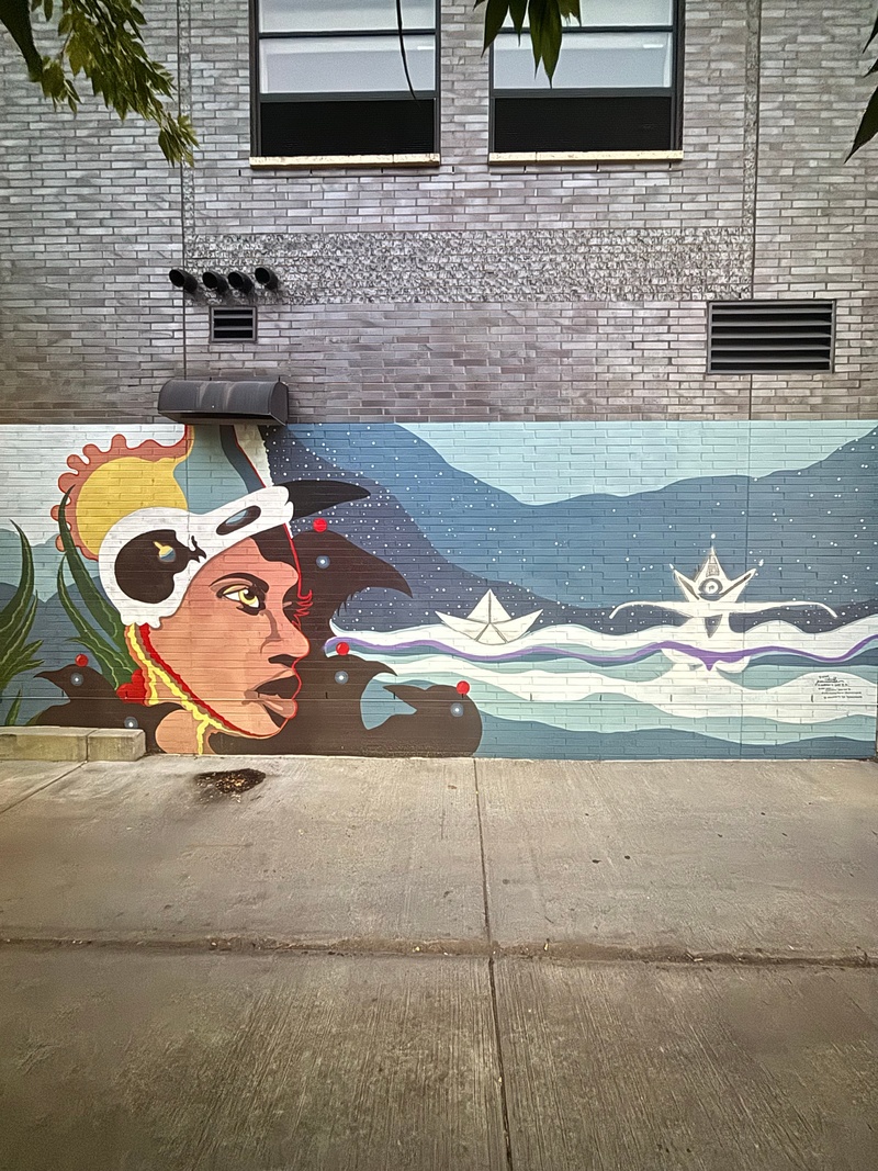 mural in  by artist unknown.