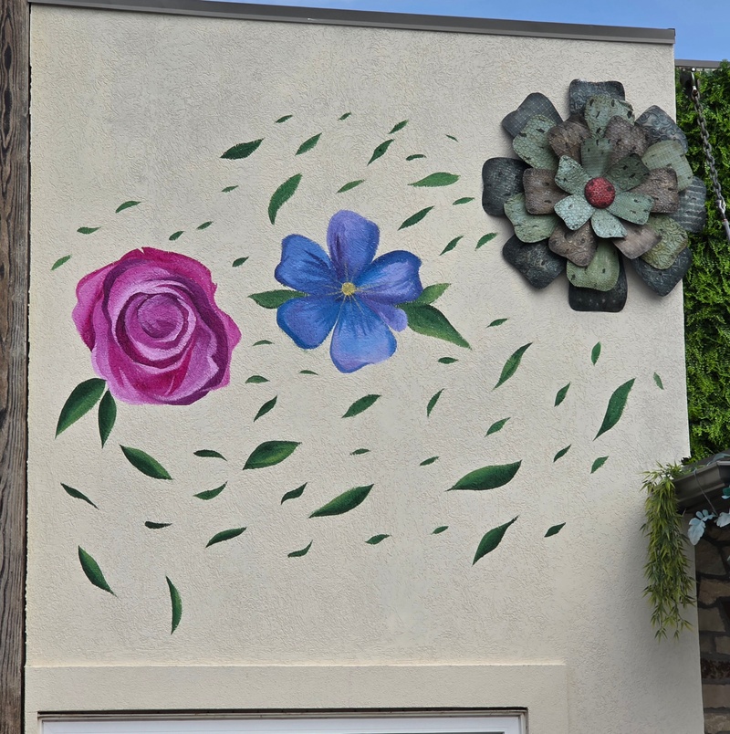 mural in Niagara-on-the-Lake by artist unknown.