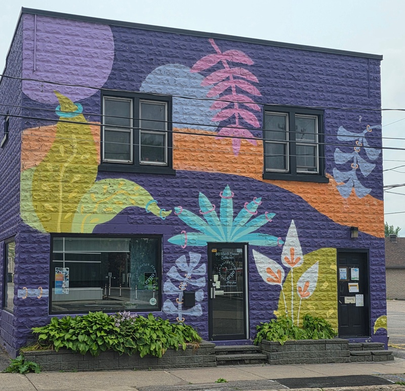 mural in Sault Ste. Marie by artist unknown.