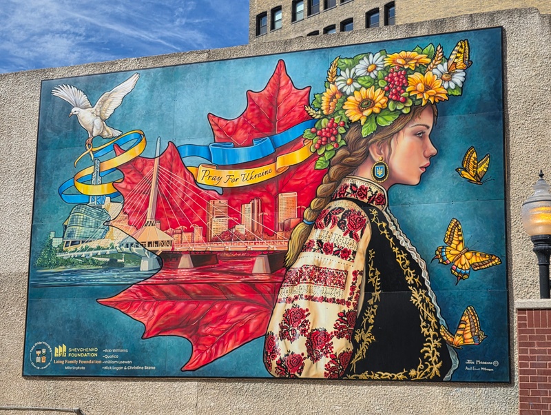 mural in Winnipeg by artist Jen Mosienko.