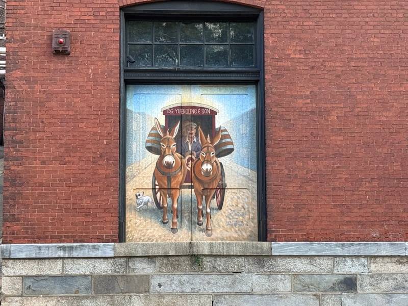 mural in Pottsville by artist unknown.