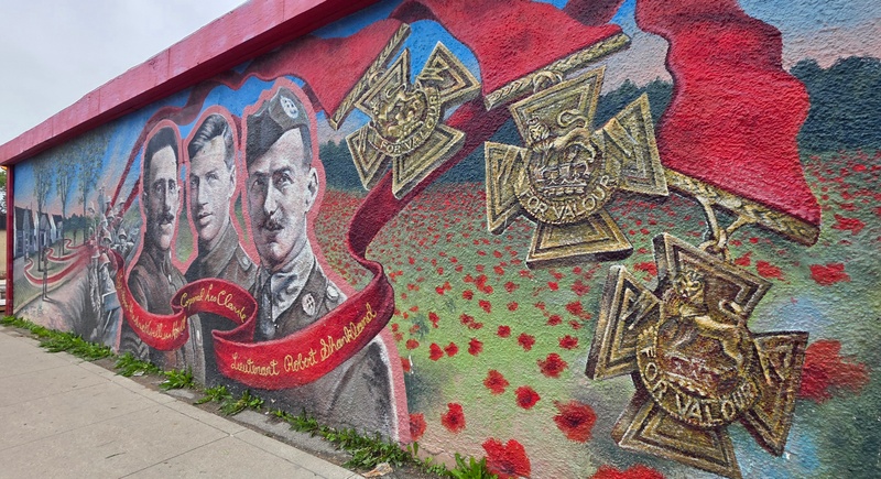 mural in Winnipeg by artist unknown.